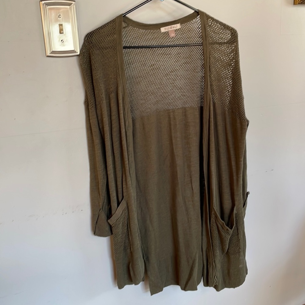 Green cardigan with 3/4 sleeves